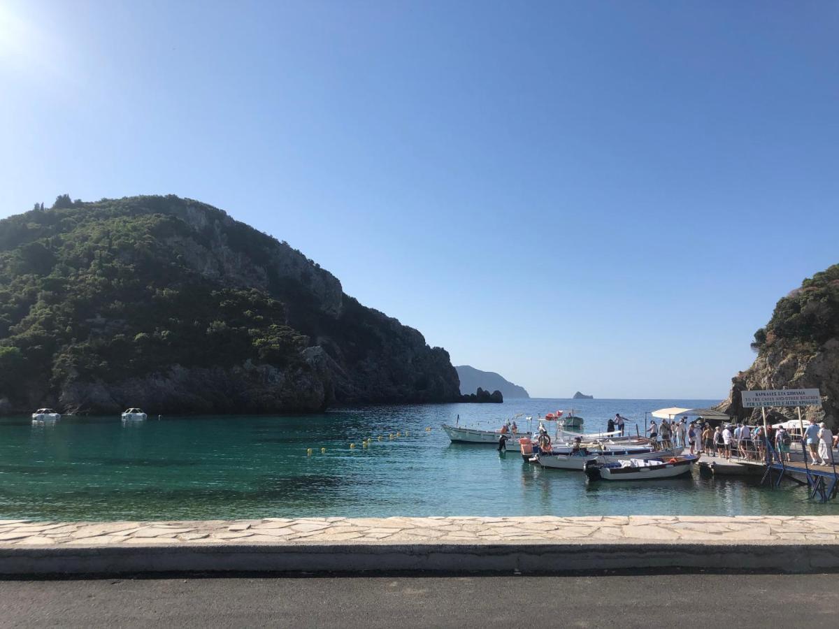 Villa Ampelaki "30 Meters To Beach" パレオカストリッツア エクステリア 写真