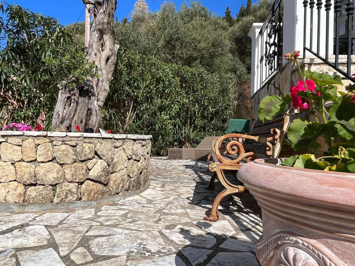 Villa Ampelaki "30 Meters To Beach" パレオカストリッツア エクステリア 写真