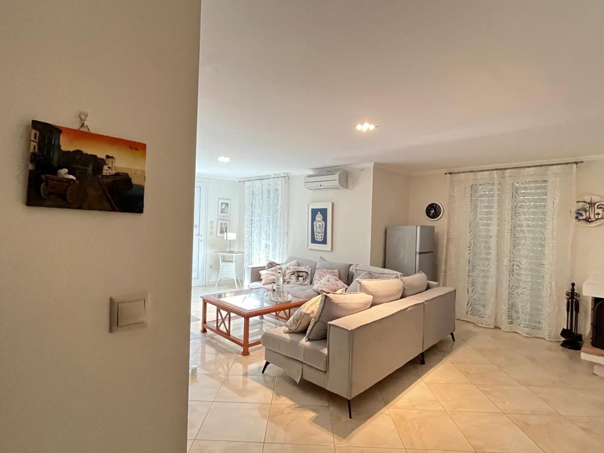 Villa Ampelaki "30 Meters To Beach" パレオカストリッツア エクステリア 写真